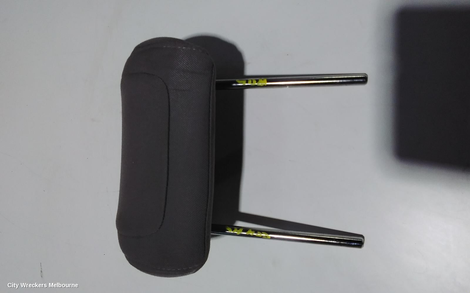 HOLDEN COLORADO HEADREST, CENTRE REAR MID, RG 7, 12/2012 - 06/2016 - Image 1