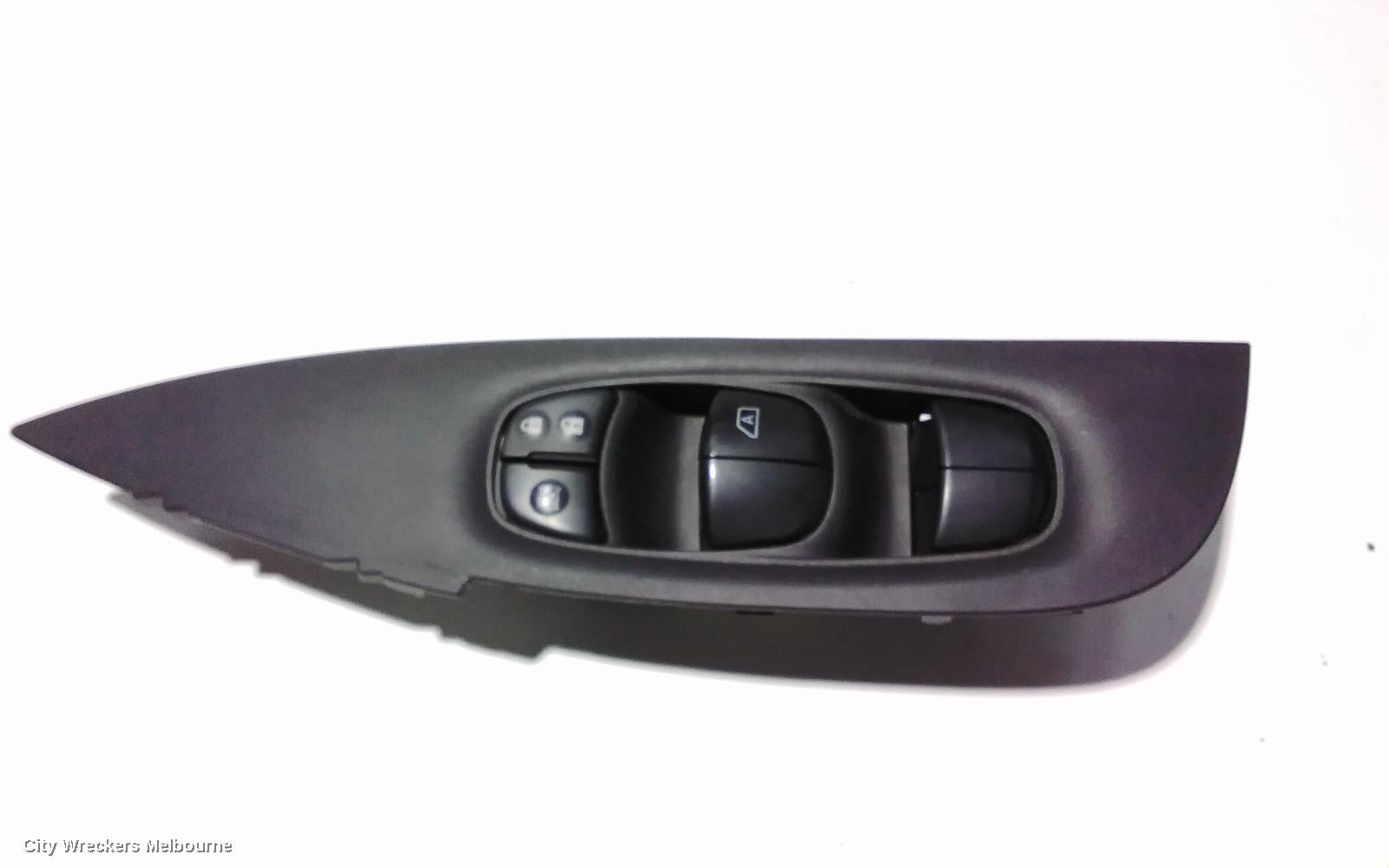 NISSAN XTRAIL PWR DR WIND SWITCH, RH FRONT (MASTER SWITCH), T32, 03/2014 ONWARDS - Image 1