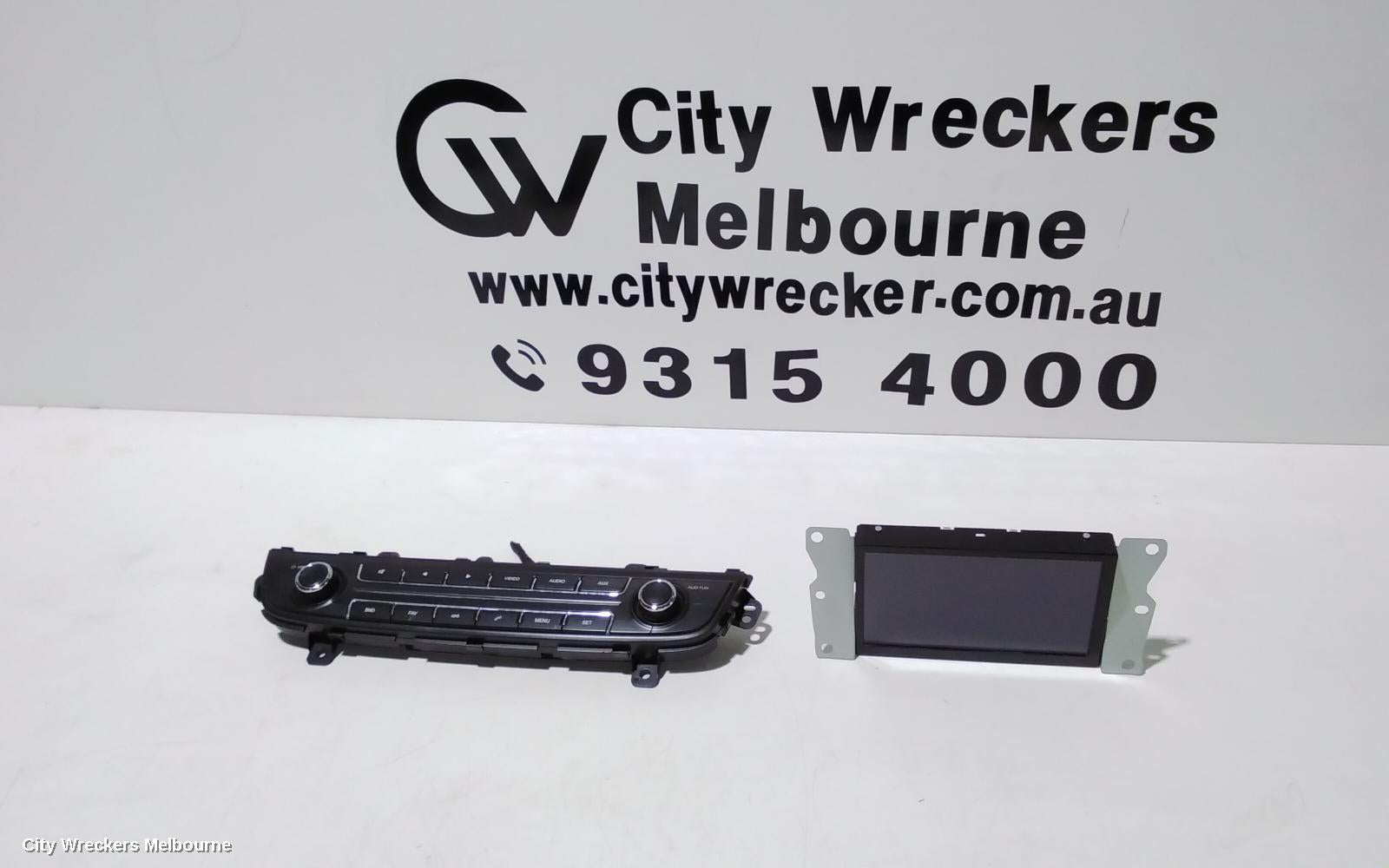 LDV G10 RADIO/CD/DVD/SAT/TV, DISPLAY UNIT, 10IN TOUCHSCREEN, SV7A/SV7C, WAGON/VAN, 04/2015 ONWARDS - Image 1