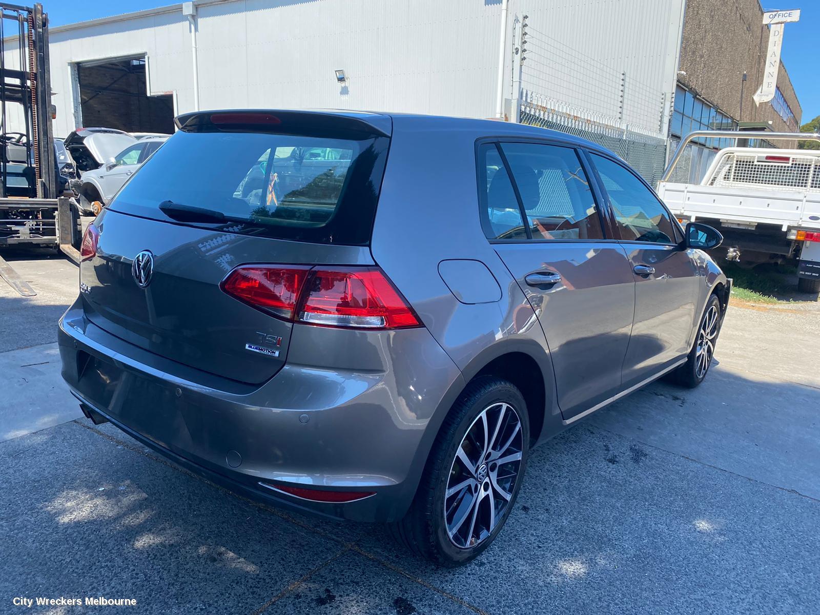 VOLKSWAGEN GOLF LEFT TAILLIGHT, GEN 7, HATCH, STANDARD, NON LED TYPE, 03/2013 - 03/2017 - Image 2