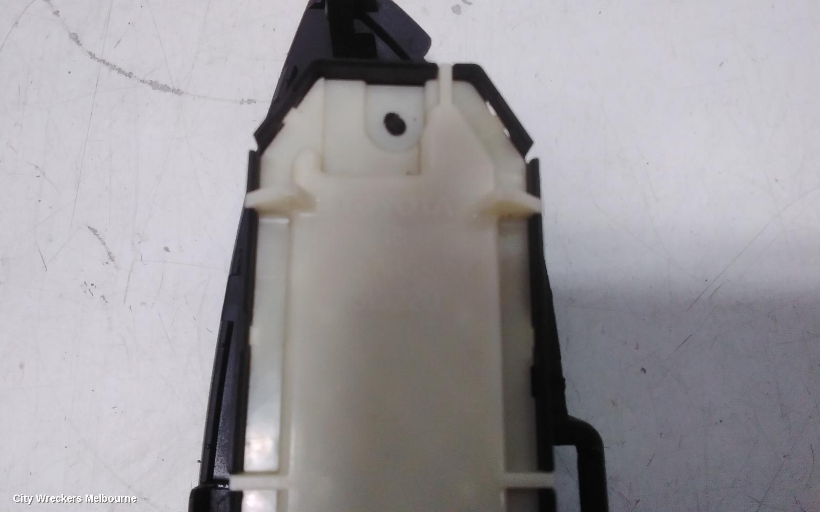 TOYOTA PRIUS PWR DR WIND SWITCH, ZVW30R, RH FRONT (MASTER SWITCH), 07/2009 - 12/2015 - Image 3
