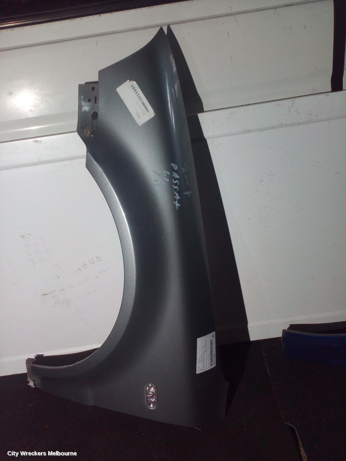 VOLKSWAGEN PASSAT LEFT GUARD, 3B/GP, SUIT W/ REPEATER LAMP, 02/2001 - 11/2005 - Image 3