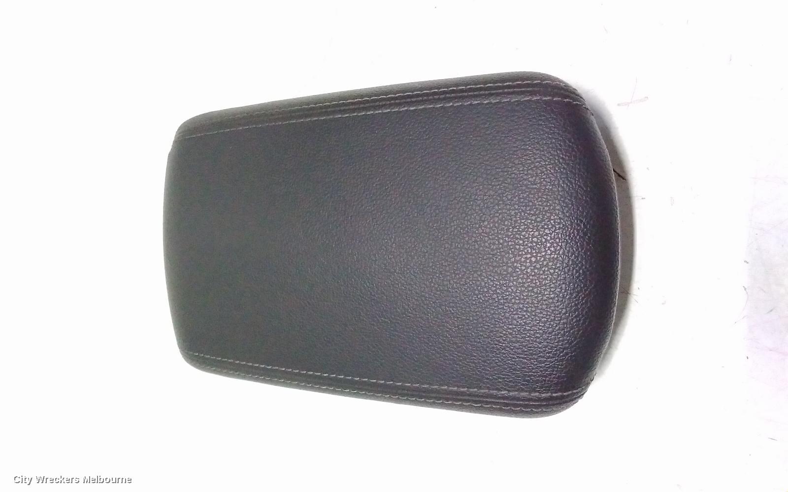 HYUNDAI I30 CONSOLE, PD, HATCH, 03/2017 ONWARDS - Image 3