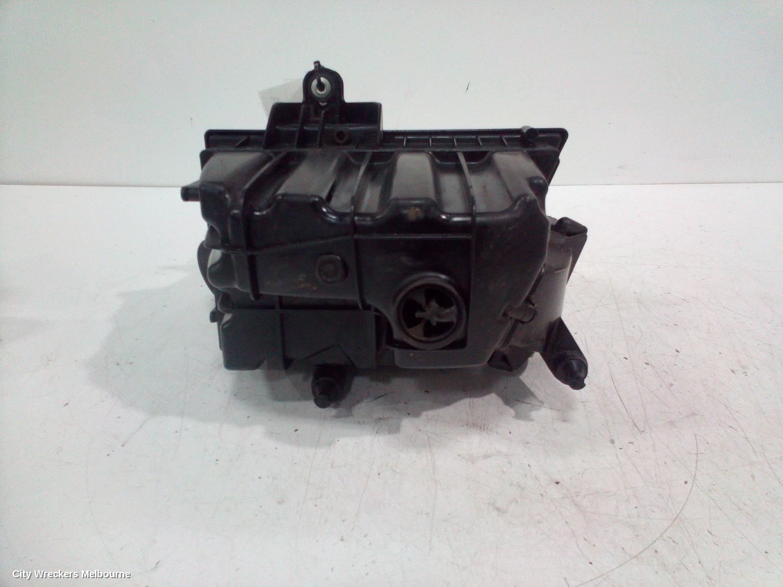 LAND ROVER RANGEROVER EVOQUE AIR CLEANER/BOX, AIR CLEANER, L538, PETROL, 11/2011 - 01/2019 - Image 3