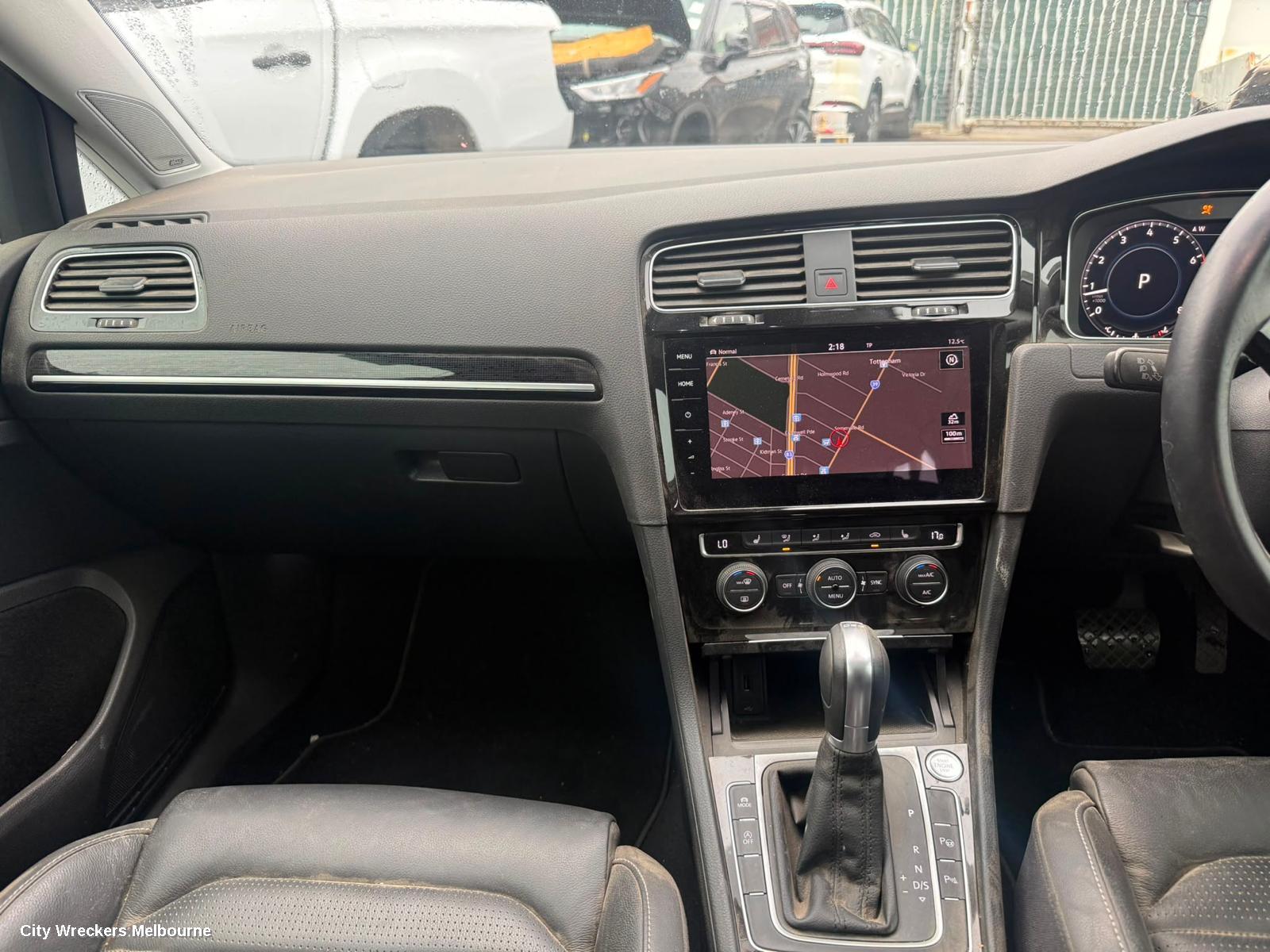VOLKSWAGEN GOLF RADIO/CD/DVD/SAT/TV, DISPLAY UNIT, 8IN TOUCHSCREEN, W/ SAT NAV TYPE, GEN 7, 03/2017 - 08/2020 - Image 1