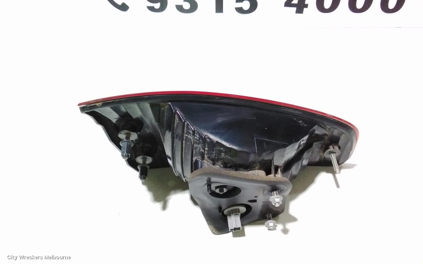 SUBARU TRIBECA REAR GARNISH, TAILGATE LAMP (RH SIDE), B9, 12/2007 - 01/2014 - Image 3