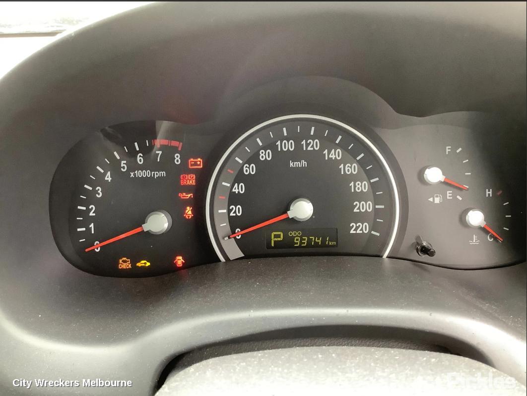 KIA CARNIVAL/GRAND CARNIVAL LEFT FRONT DOOR, VQ, 01/2006 - 12/2014 - Image 1