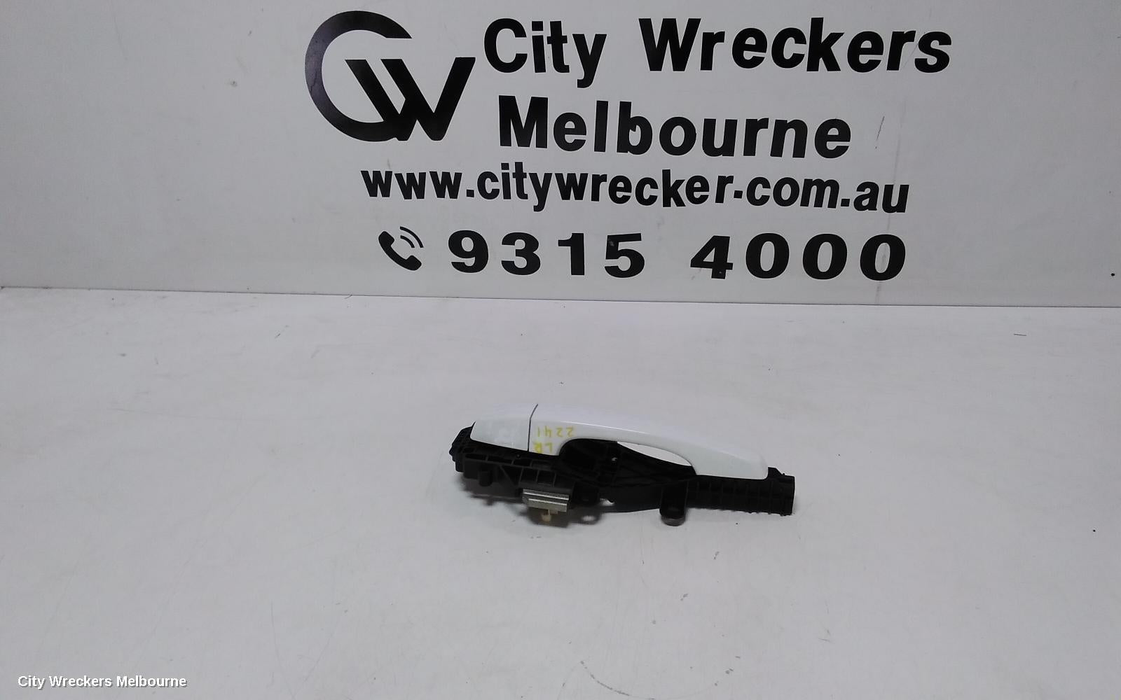 MG GS DOOR HANDLE, SAS2, 09/2016 - 08/2019 - Image 2