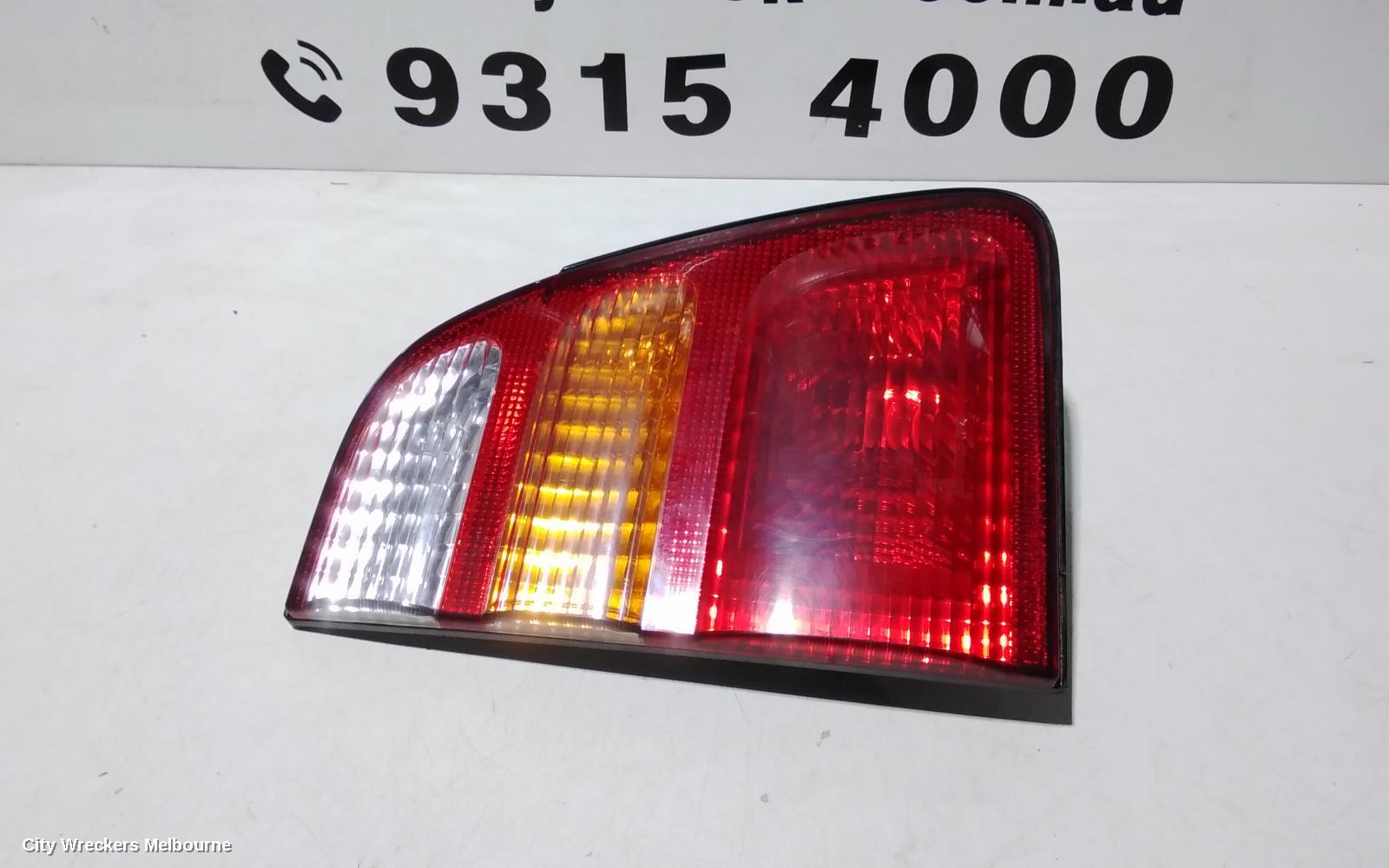 TOYOTA LANDCRUISER REAR GARNISH, 100 SERIES, TAILGATE LAMP (LH SIDE), 01/1998 - 08/2002 - Image 2