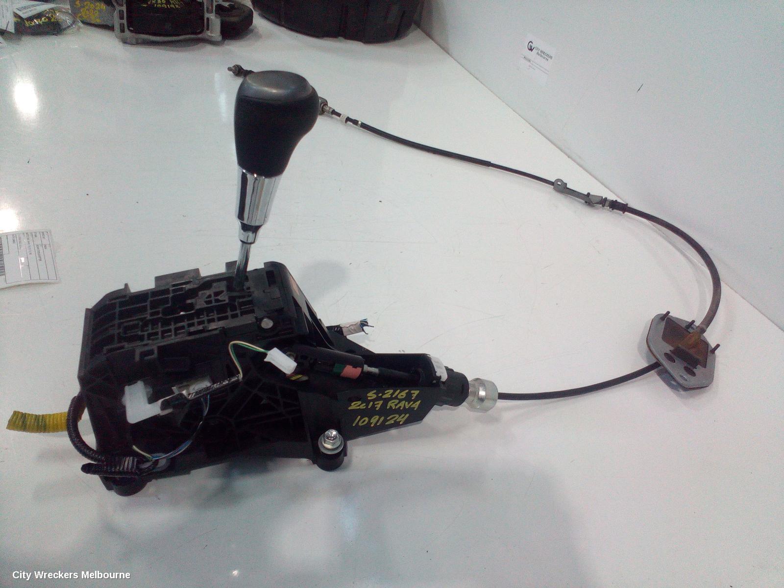 TOYOTA RAV4 GEAR STICK/SHIFTER, AUTO T/M, XA40, 12/2012 - 11/2018 - Image 3