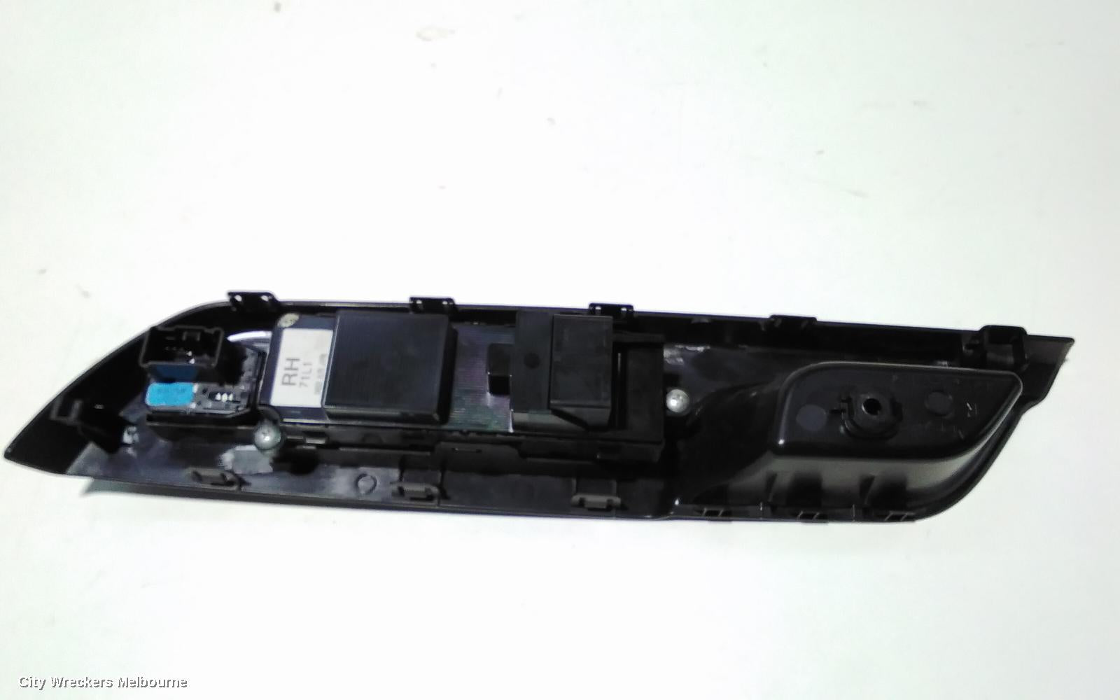SUZUKI SWIFT PWR DR WIND SWITCH, RH FRONT (MASTER SWITCH), FZ, 08/2010 - 03/2017 - Image 3