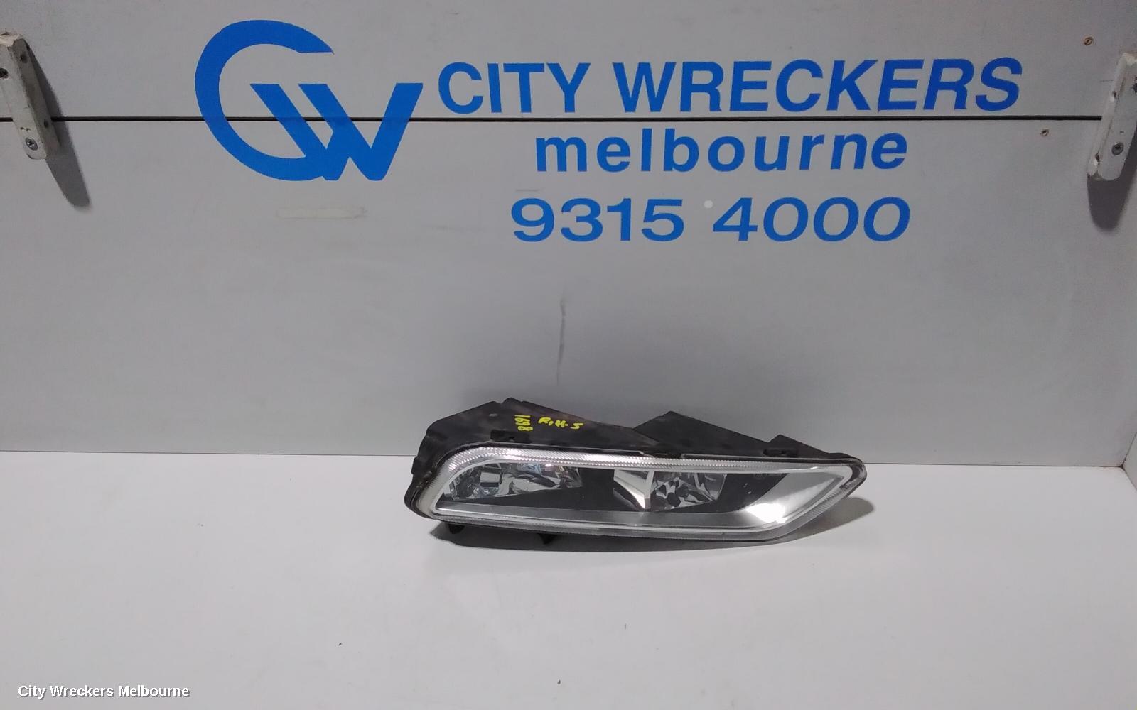 VOLKSWAGEN PASSAT RIGHT INDICATOR/FOG/SIDE, BUMPER FOGLAMP, 3C/MK6 B7, SEDAN/WAGON, NON DAYTIME RUNNING LAMP, 09/2010 - 05/2015 - Image 1