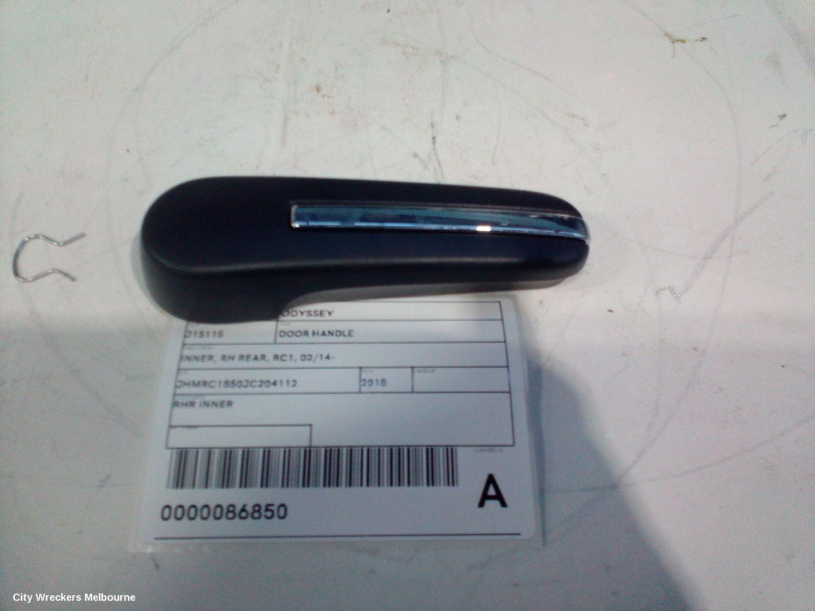 HONDA ODYSSEY DOOR HANDLE, INNER, RH REAR, RC1, 02/2014 ONWARDS - Image 2