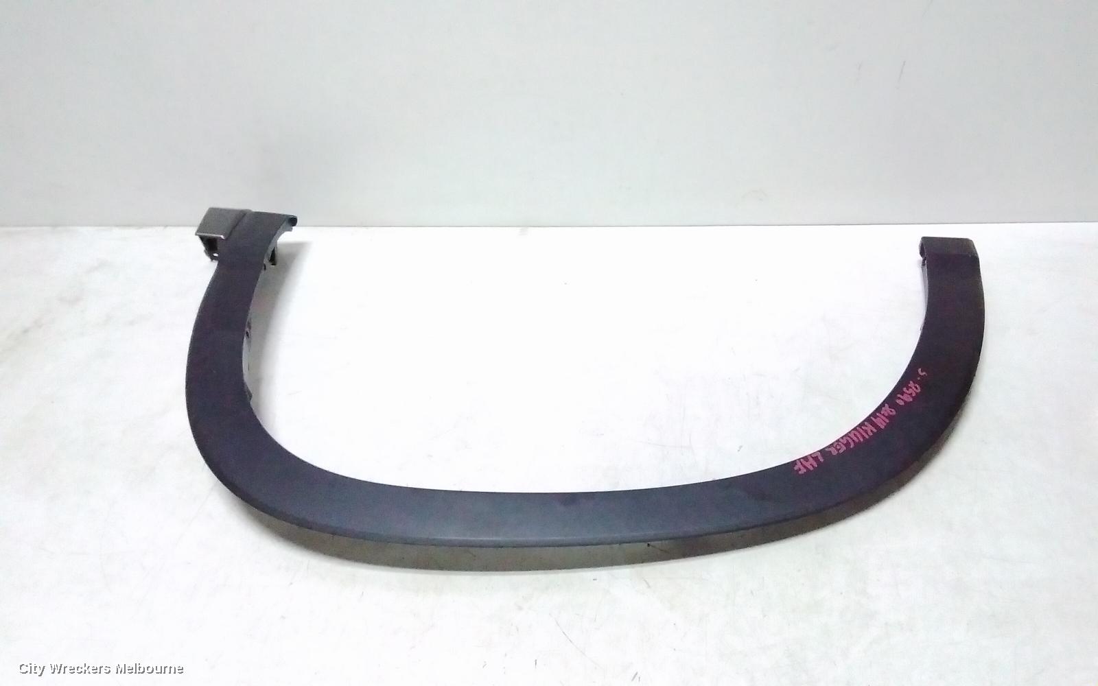 TOYOTA KLUGER WHEEL ARCH FLARE, LH FRONT, WHEEL ARCH MOULD, GSU50-GSU55, 12/2013 - 02/2021 - Image 2