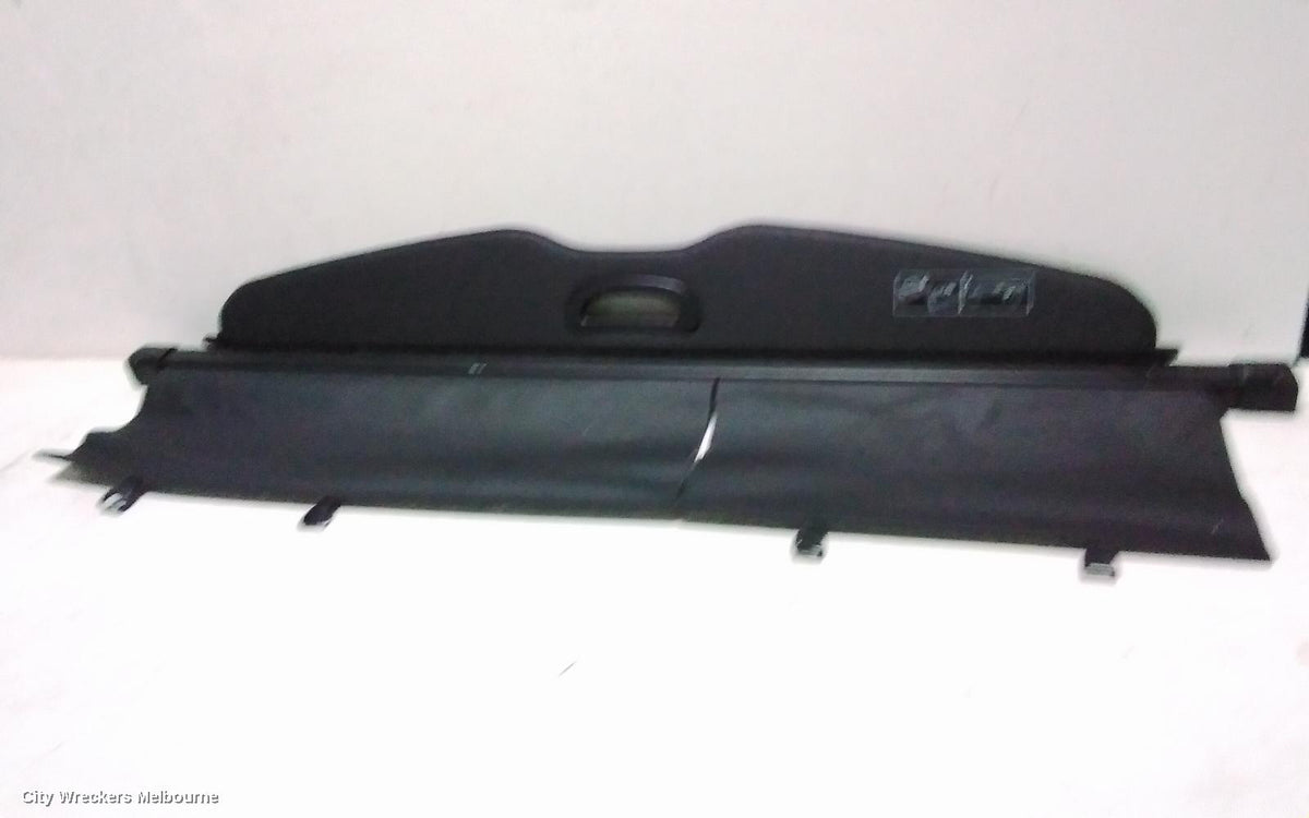 TOYOTA KLUGER PARCEL SHELF CARGO BLIND, CARGO BLIND, GSU40-GSU45, 7 SEATER, 05/2007 - 02/2014 - Image 2