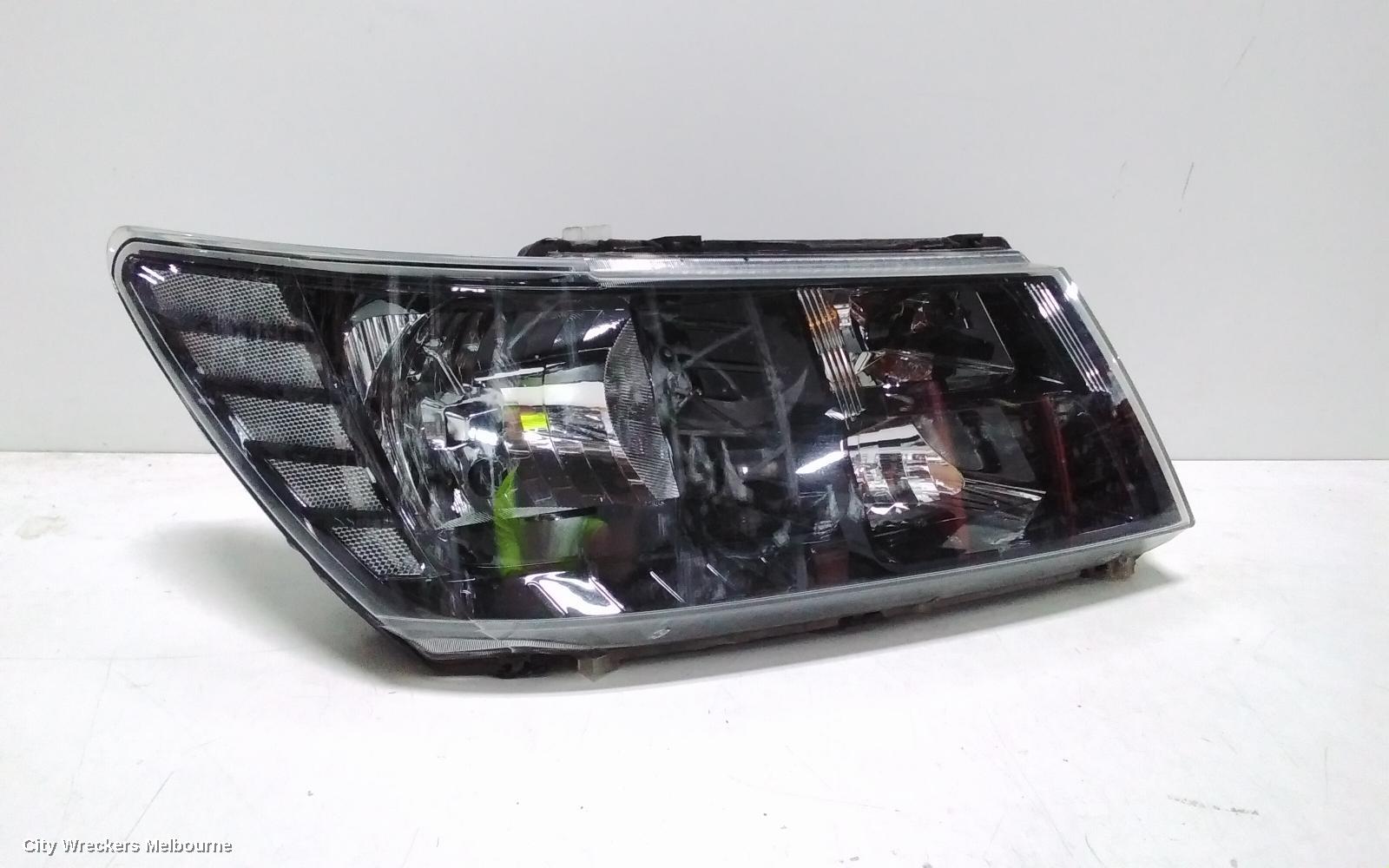FIAT FREEMONT RIGHT HEADLAMP, JC, BLACK INSERT, 04/2013 - 01/2017 - Image 3