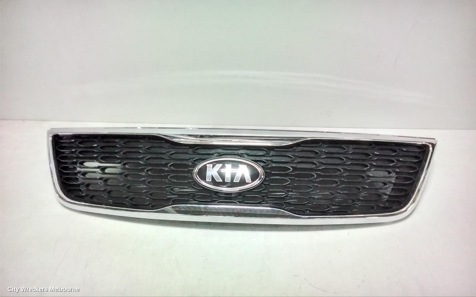 KIA SORENTO GRILLE, RADIATOR GRILLE, SILVER, XM, 10/2012 - 12/2014 - Image 1