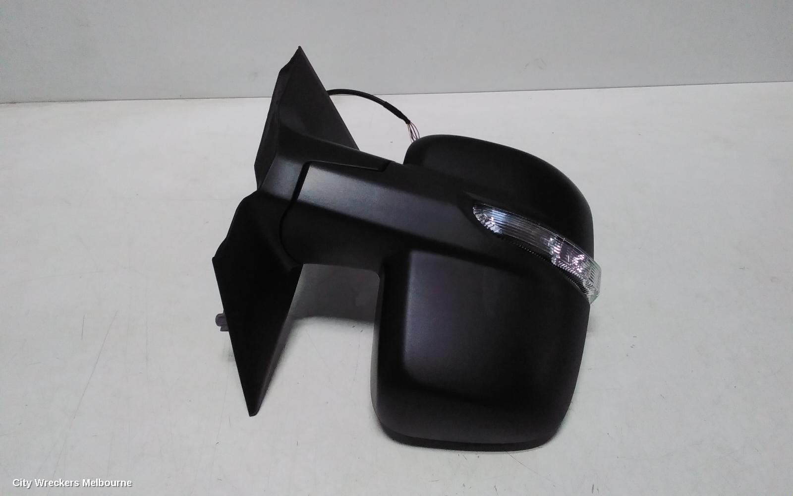 LDV DELIVER 9 RIGHT DOOR MIRROR, NON POWER FOLD, NON BLIND SPOT TYPE, BLACK, 07/2020 ONWARDS - Image 1