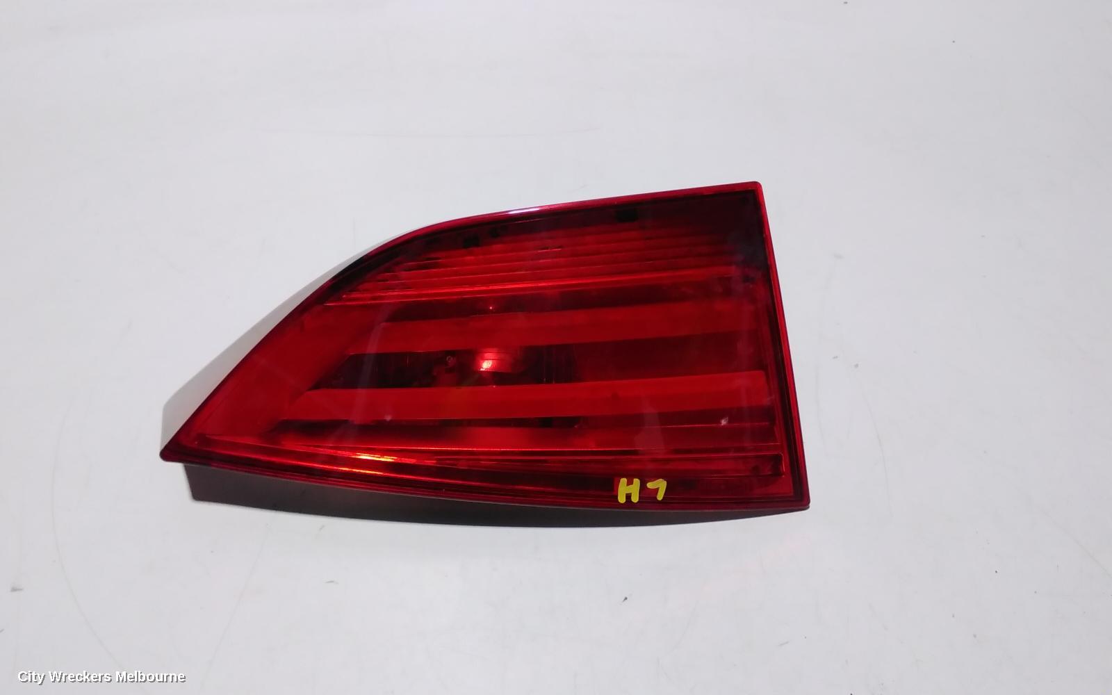 BMW X1 REAR GARNISH, TAILGATE LAMP (LH SIDE), NON XENON H/LAMP TYPE, E84, 04/2010 - 07/2012 - Image 2