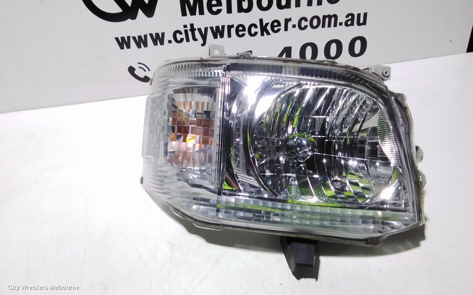 TOYOTA HIACE RIGHT HEADLAMP, TRH/KDH, SLWB, 08/2010 - 12/2013 - Image 2