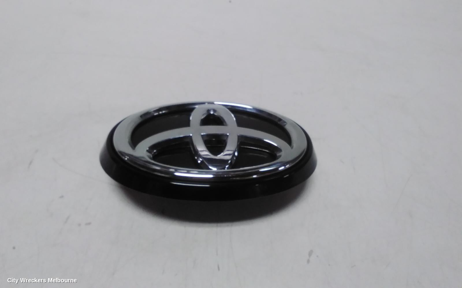TOYOTA COROLLA, E210, 07/2018 ONWARDS, TAILGATE BADGE   : 111187 - Image 2