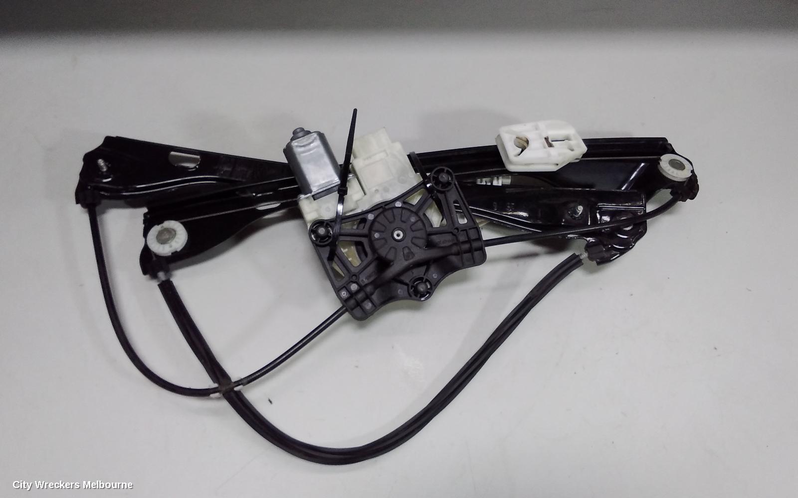 SKODA FABIA RIGHT FRONT WINDOW REG/MOTOR, DOOR REG AND MOTOR ASSY, 3 SMALL/3 BIG PIN, NJ, 01/2015 - 08/2021 - Image 1
