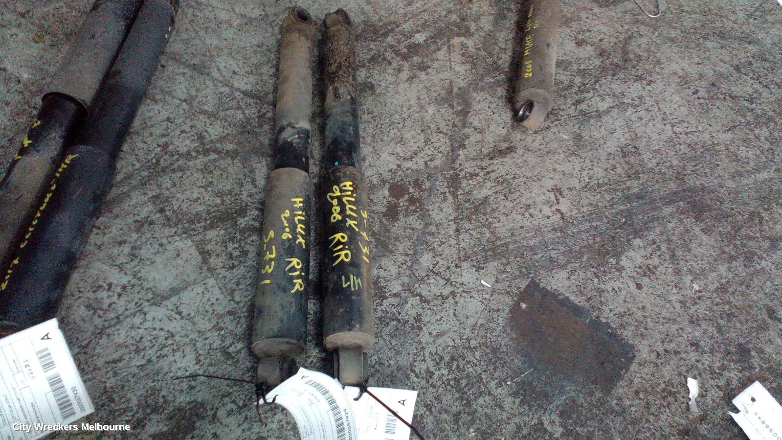 TOYOTA HILUX LEFT REAR STRUT, ***USE SHOCK ABSORBER PART TYPE*** - Image 2