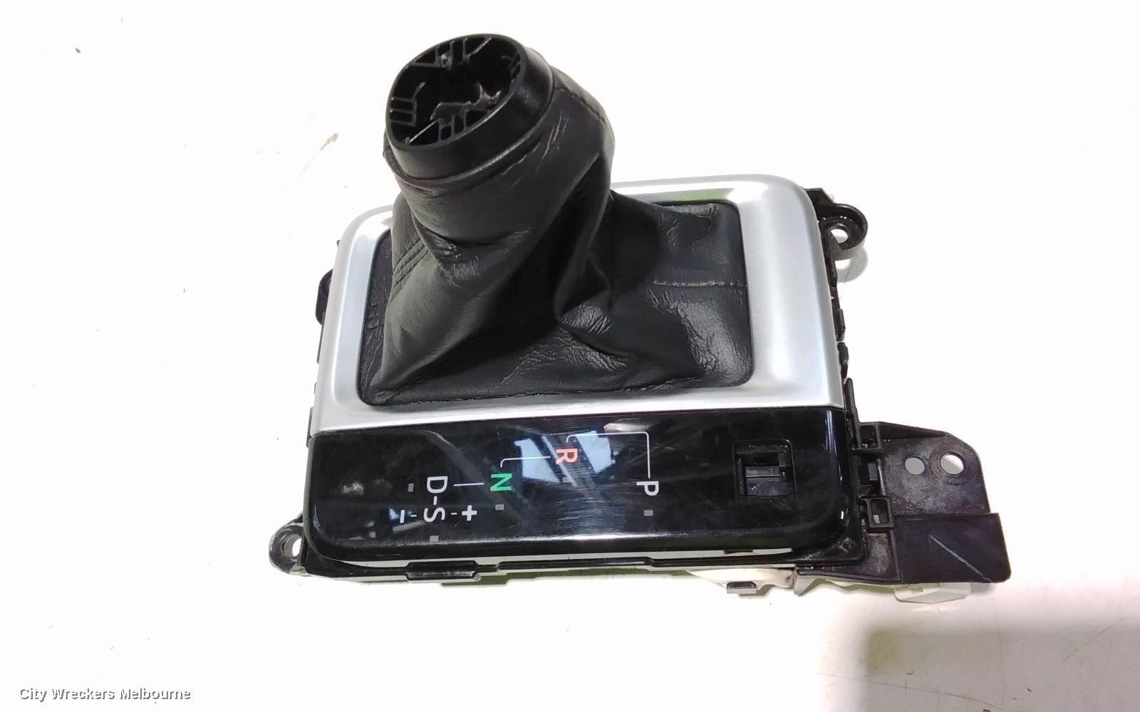 TOYOTA KLUGER GEAR STICK/SHIFTER, XU50 SERIES, 03/2014 - 02/2021 - Image 3