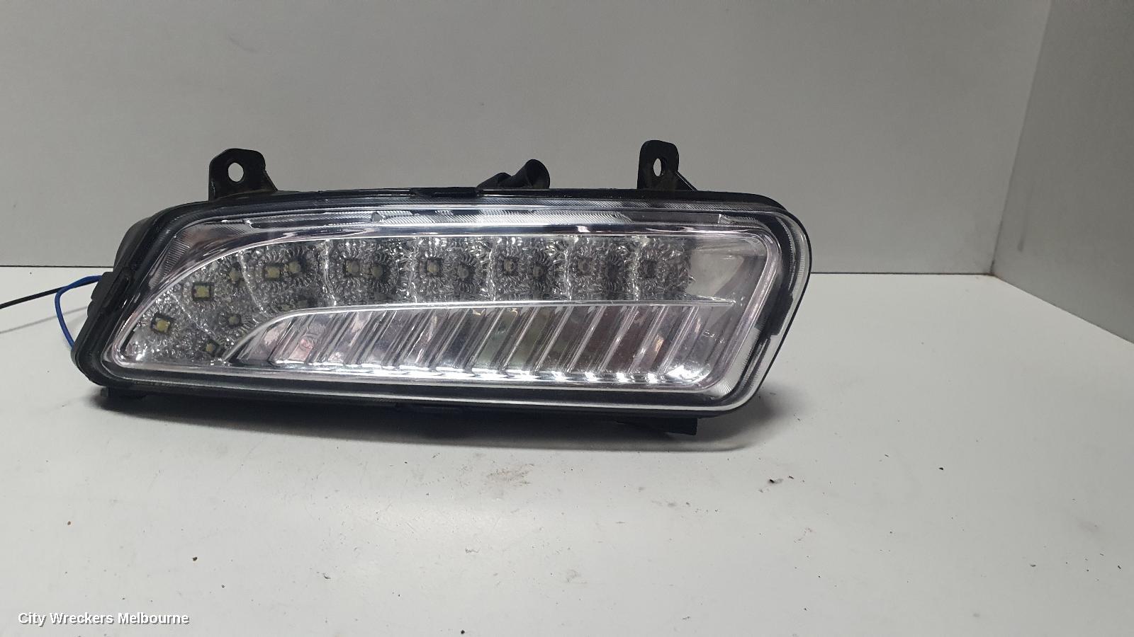 VOLKSWAGEN POLO LEFT INDICATOR/FOG/SIDE, BUMPER FOGLAMP, 6R, CHROME INSERT TYPE, 05/2010 - 05/2014 - Image 1
