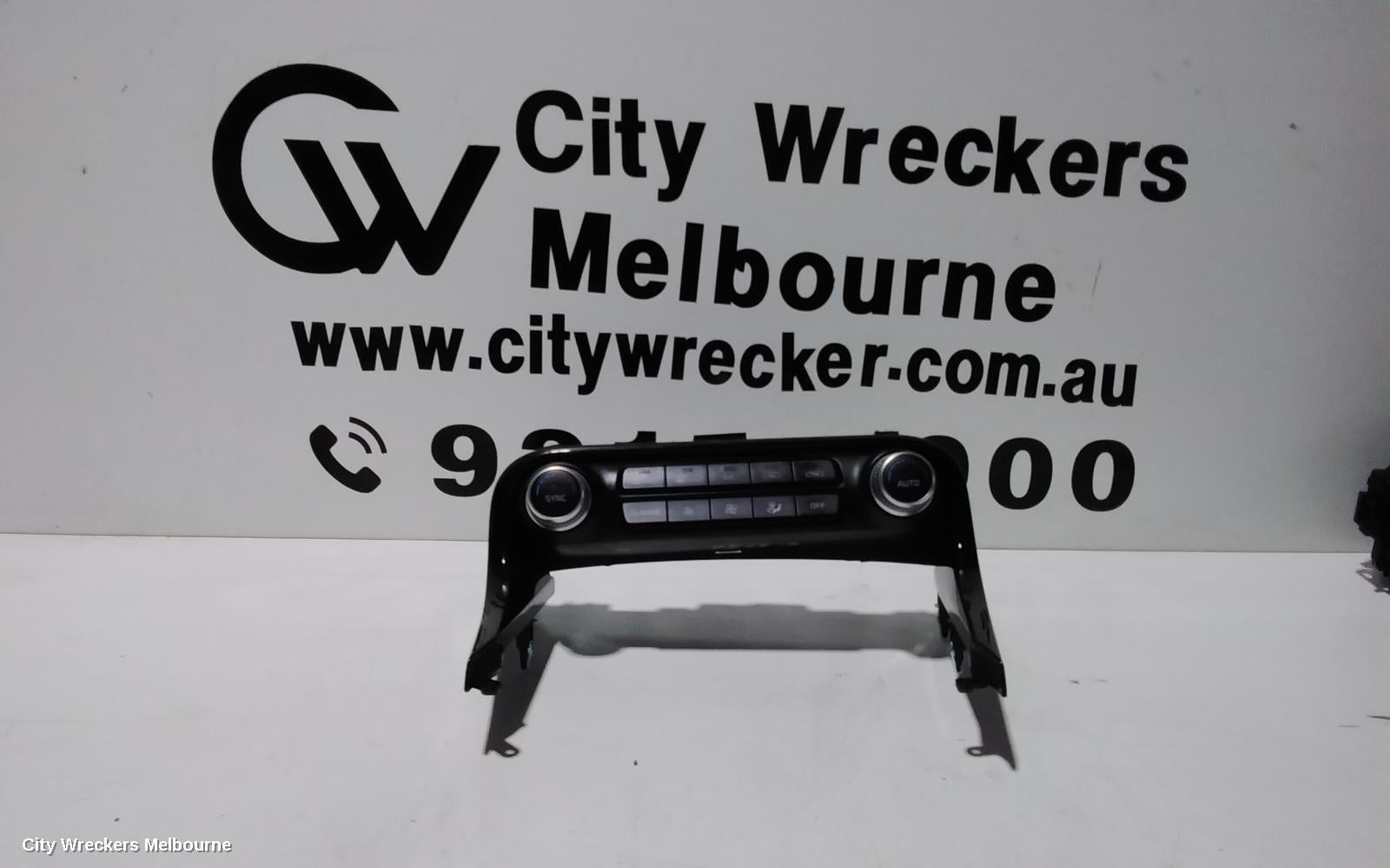 KIA STINGER HEATER/AC CONTROLS, DUAL ZONE CLIMATE CONTROL, W/ SYNC BUTTON, CK, 06/2017 ONWARDS - Image 3