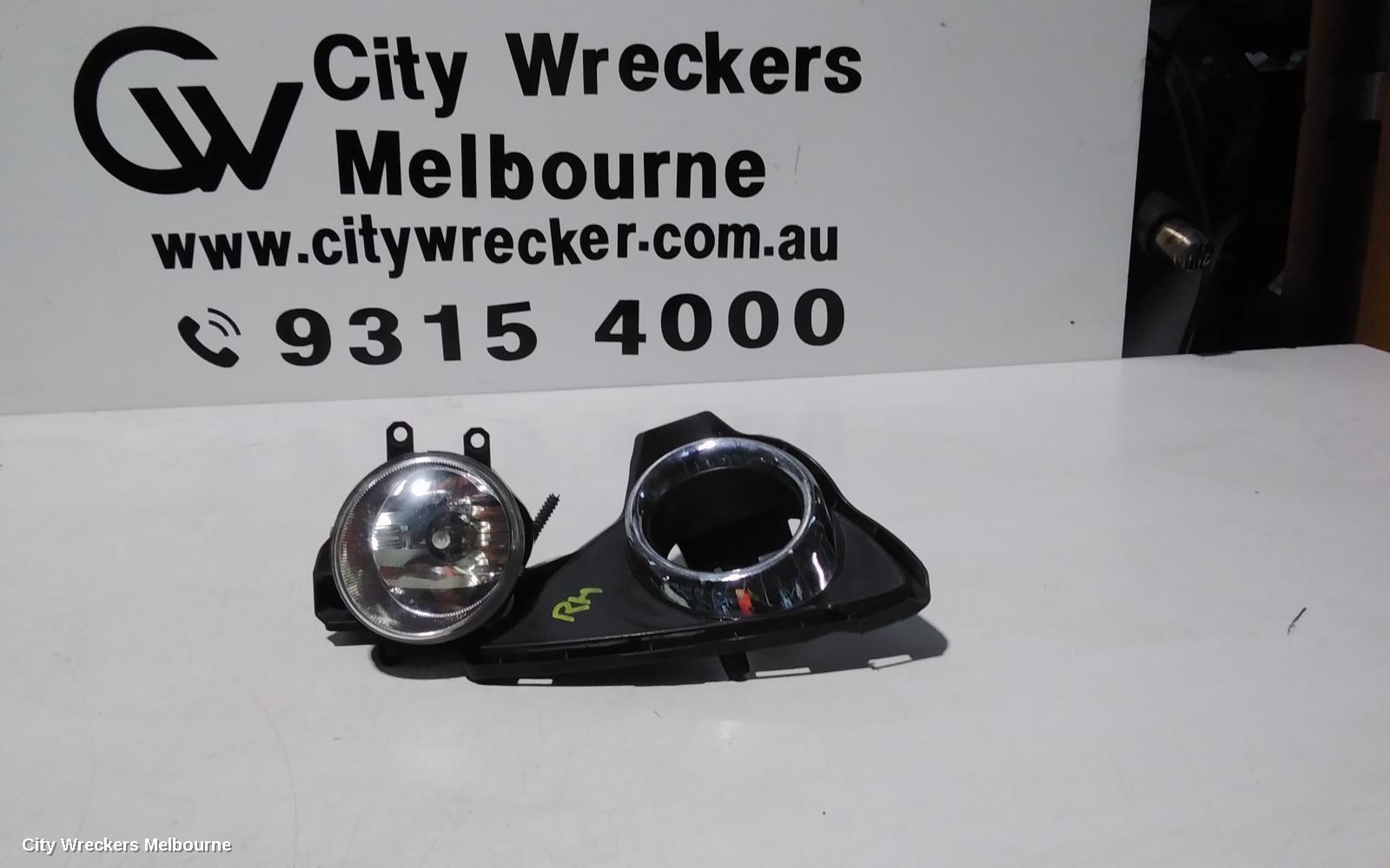 TOYOTA COROLLA RIGHT INDICATOR/FOG/SIDE, BUMPER FOGLAMP, ZRE182R, HATCH, 10/2012 - 03/2015 - Image 1