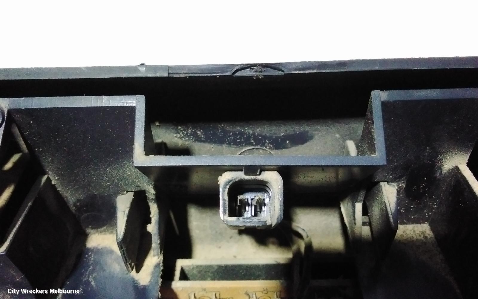 HOLDEN BARINA HIGH LEVEL STOPLIGHT, XC COMBO VAN 03/2001 - 09/2011 - Image 3