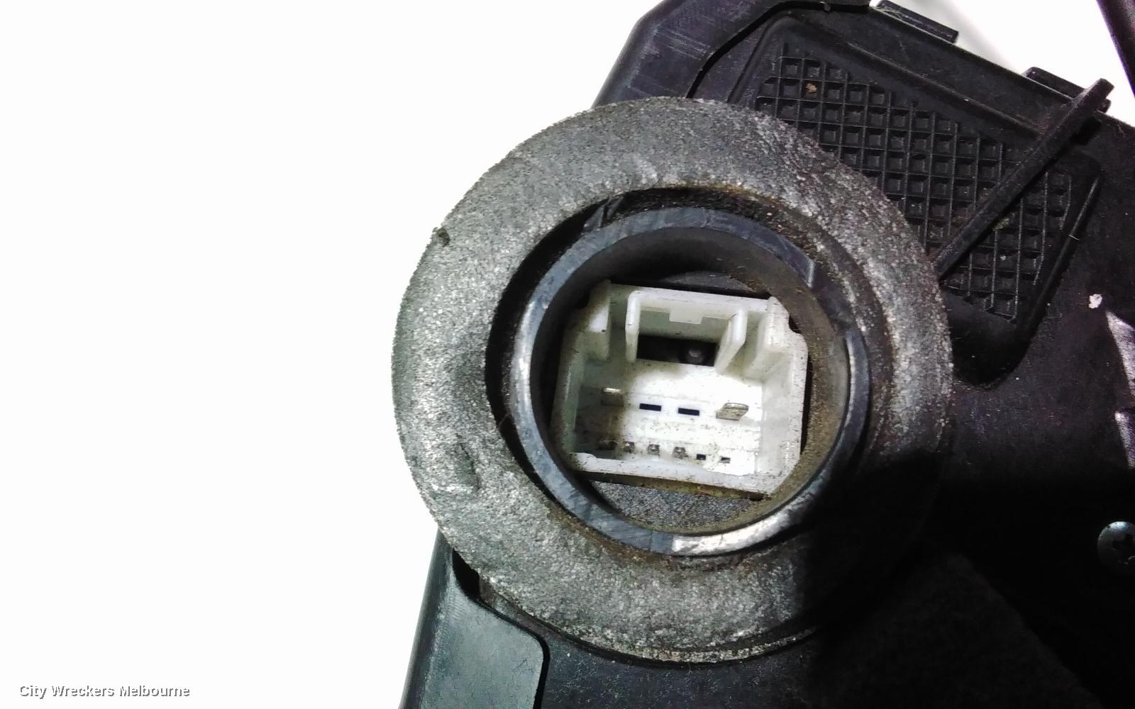 TOYOTA HIACE DOOR/BOOT/GATE LOCK, LEFT FRONT DOOR LOCK, TRH/KDH, 03/2005 - 04/2019 - Image 3