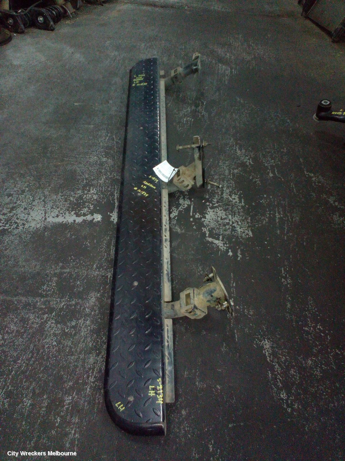 VOLKSWAGEN AMAROK SIDE STEP/SKIRT, LM, FACTORY, LH SIDE, 2H, 12/2010 ONWARDS - Image 2