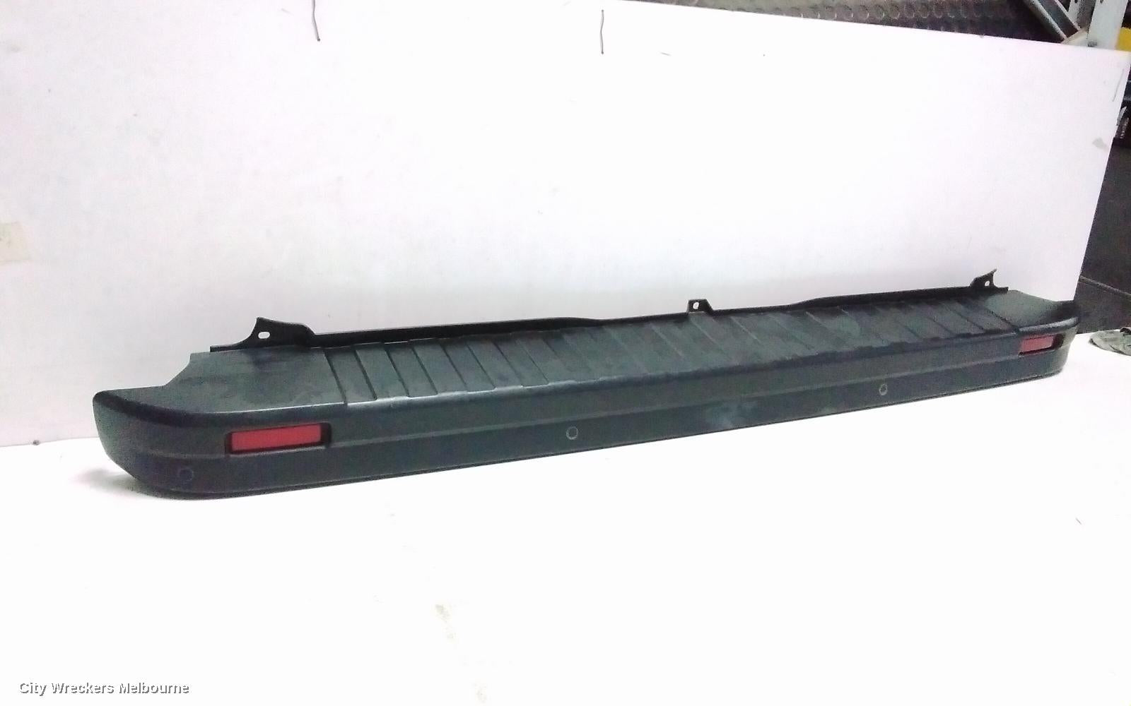 RENAULT TRAFIC REAR BUMPER, BUMPER BAR (CENTRE), X82, 01/2015 ONWARDS - Image 3