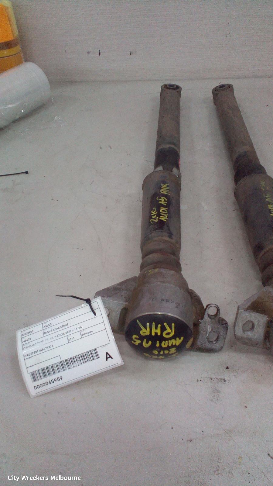 AUDI A5 RIGHT REAR STRUT, STANDARD TYPE, 8T, A5, HATCH, 08/2011 - 11/2016 - Image 1