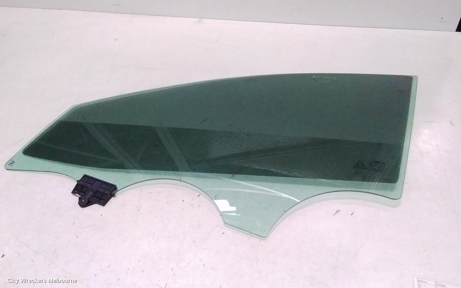 HYUNDAI TUCSON LEFT FRONT DOOR WINDOW, NX4, GREEN TINT TYPE, 02/2021 ONWARDS - Image 2