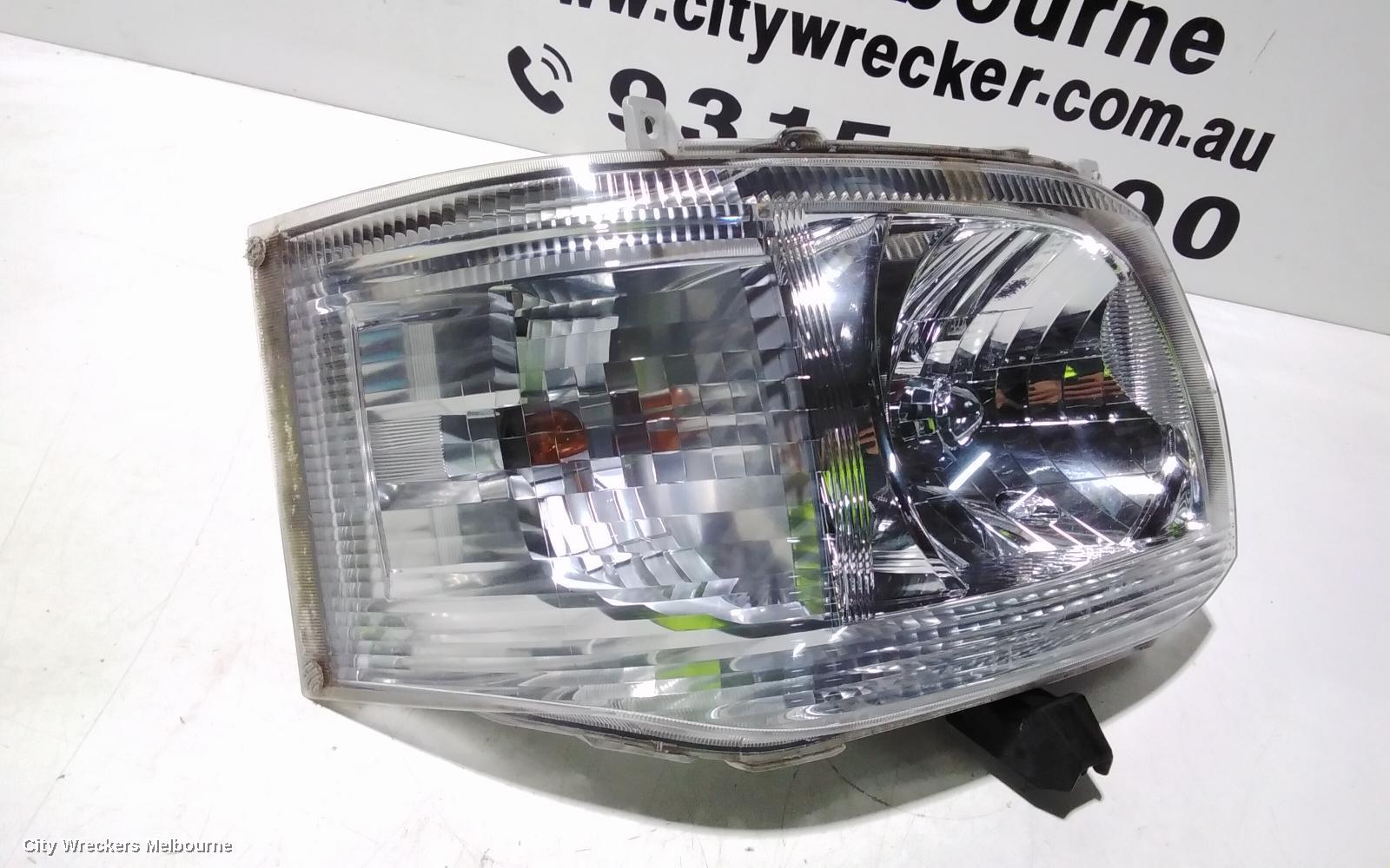 TOYOTA HIACE RIGHT HEADLAMP, TRH/KDH, SLWB, 08/2010 - 12/2013 - Image 3