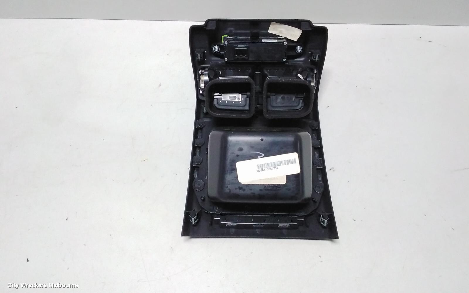 LAND ROVER RANGEROVER EVOQUE, L538, 11/2011 - 01/2019, REAR AIRVENT WITH HEATED SEAT CONTROL: 74177 - Image 3