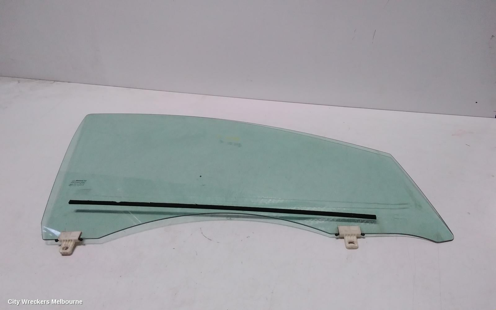 RENAULT MEGANE RIGHT FRONT DOOR WINDOW, GEN 4, 06/2016 - 02/2020 - Image 2