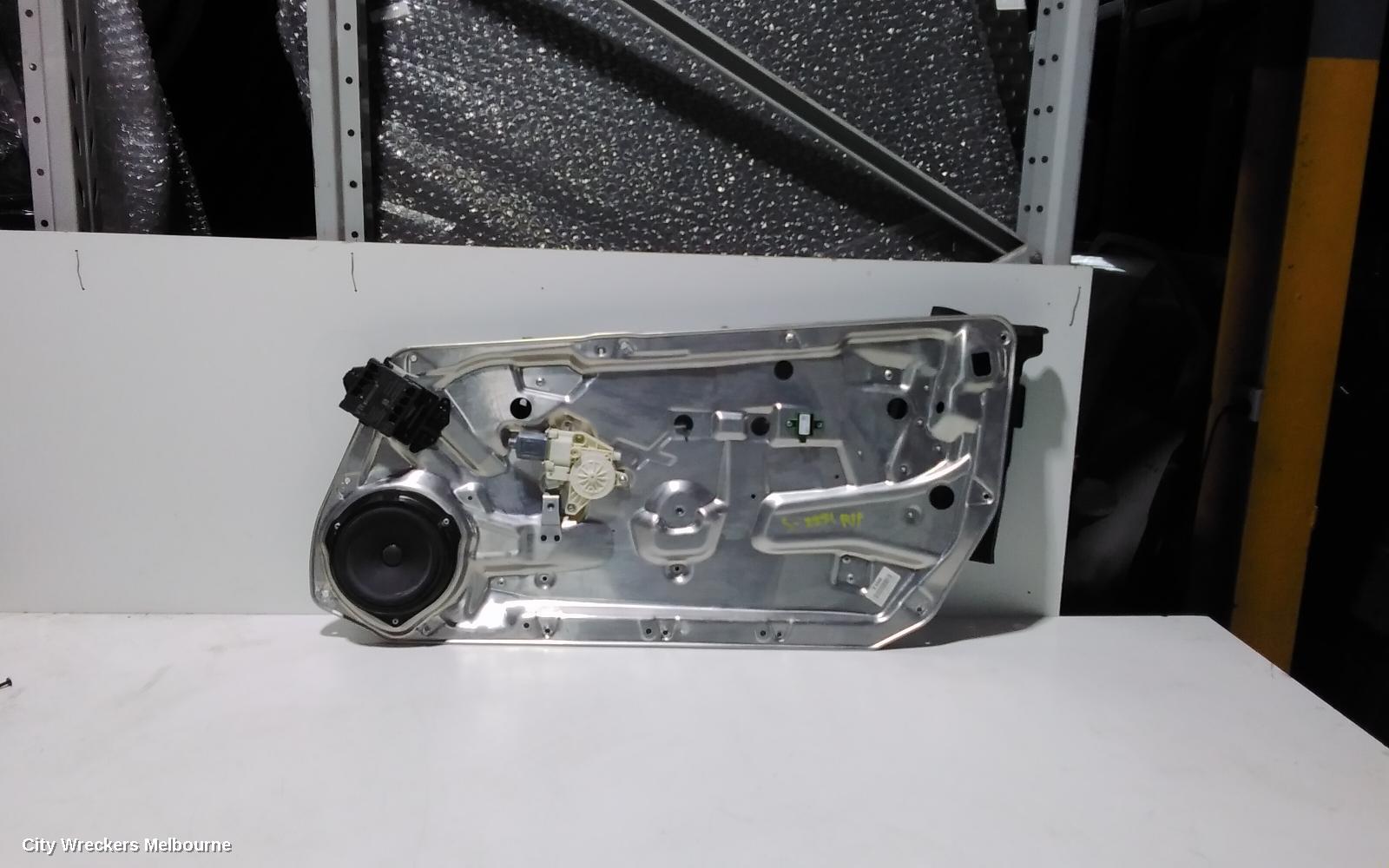 MERCEDES C CLASS RIGHT FRONT WINDOW REG/MOTOR, C204, DOOR REG ASSY (REG AND MOTOR), COUPE 05/2011 - 01/2015 - Image 3