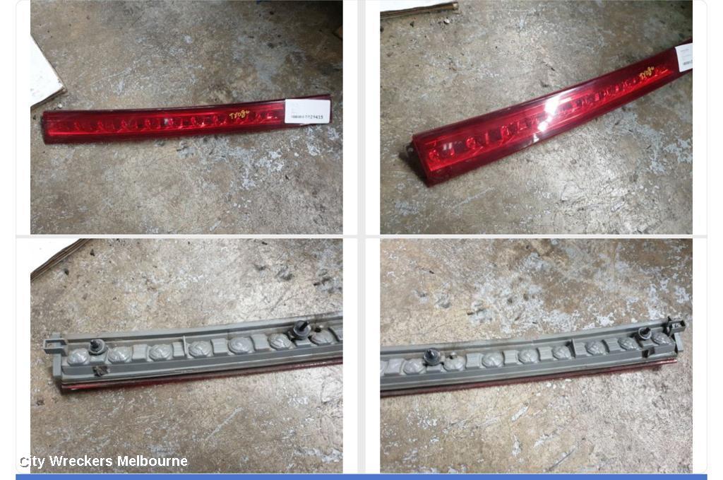 TOYOTA TARAGO REAR GARNISH, TAILGATE GARNISH (CENTRE), ACR50R, 03/2006 - 06/2020 - Image 1