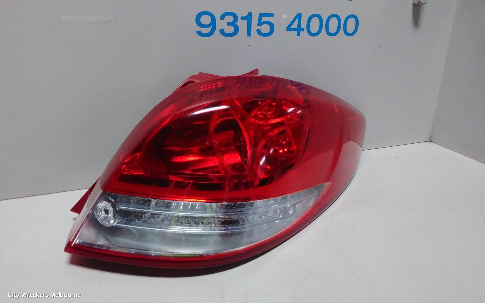 HYUNDAI VELOSTER RIGHT TAILLIGHT, IN BODY, FS, NON LED TYPE, 12/2014 - 02/2018 - Image 2