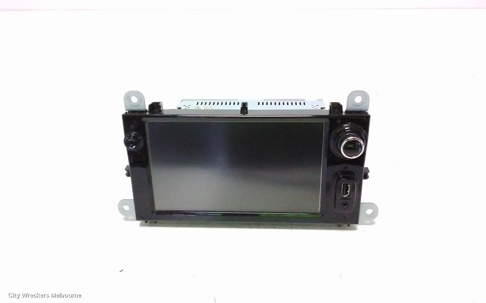 RENAULT CLIO RADIO/CD/DVD/SAT/TV, MEDIA NAV (NAV0G1), X98, 09/2013 - 10/2019 - Image 1