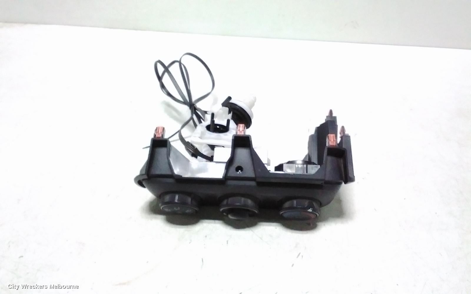 TOYOTA YARIS HEATER/AC CONTROLS, XP210 SERIES, W/ MANUAL AIR CONDITIONING TYPE, 04/2020 ONWARDS - Image 1