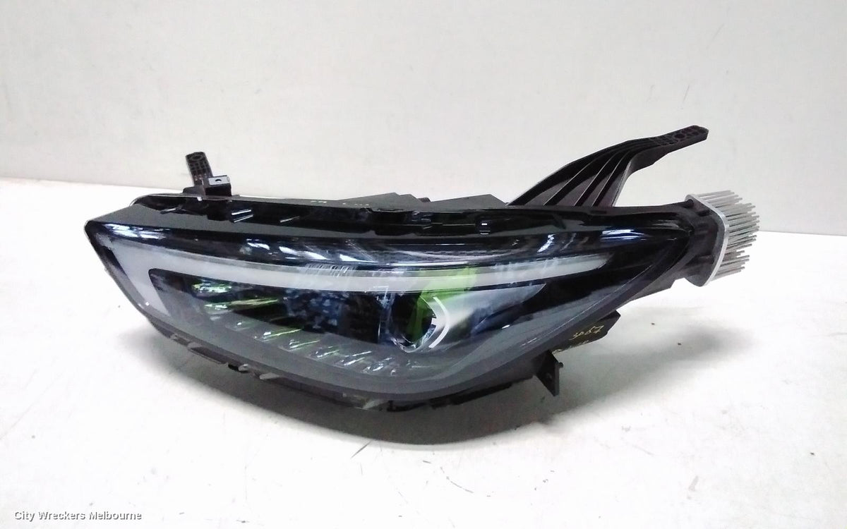 MG ZS LEFT HEADLAMP, AZS1, ZST, W/ LED TYPE, 01/2020 ONWARDS - Image 1