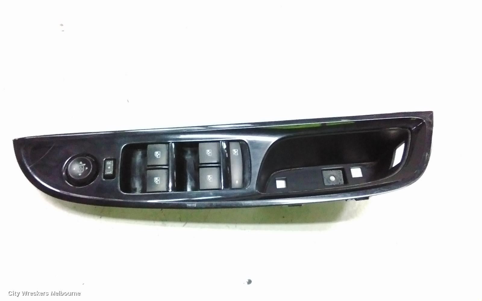 HOLDEN COMMODORE PWR DR WIND SWITCH, RH FRONT (MASTER SWITCH), WAGON/SEDAN, NON EVOKE TYPE, VF, 05/2013 - 12/2017 - Image 1