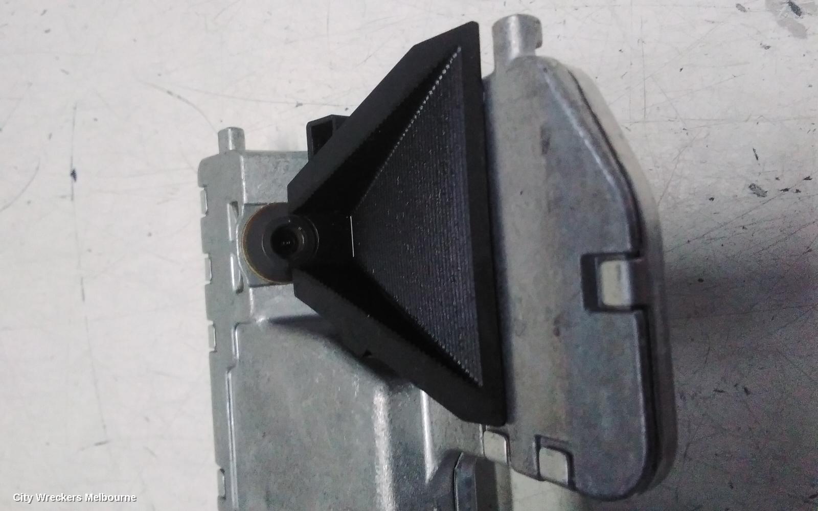 MERCEDES GLE CLASS REVERSE CAMERA, C292/W166, FRONT CAMERA (WINDSCREEN MOUNTED), 06/2015 - 04/2019 - Image 2
