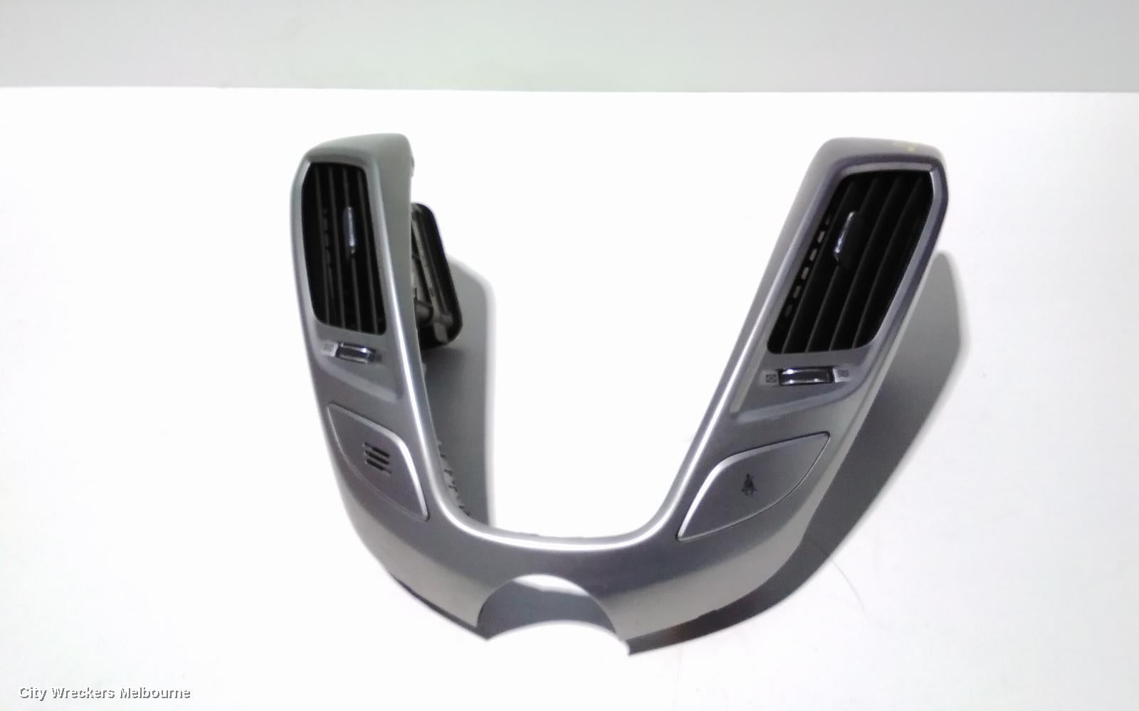 HYUNDAI VELOSTER, FS, 10/2011 - 08/2019, CENTER AIRVENT: 86288 - Image 1