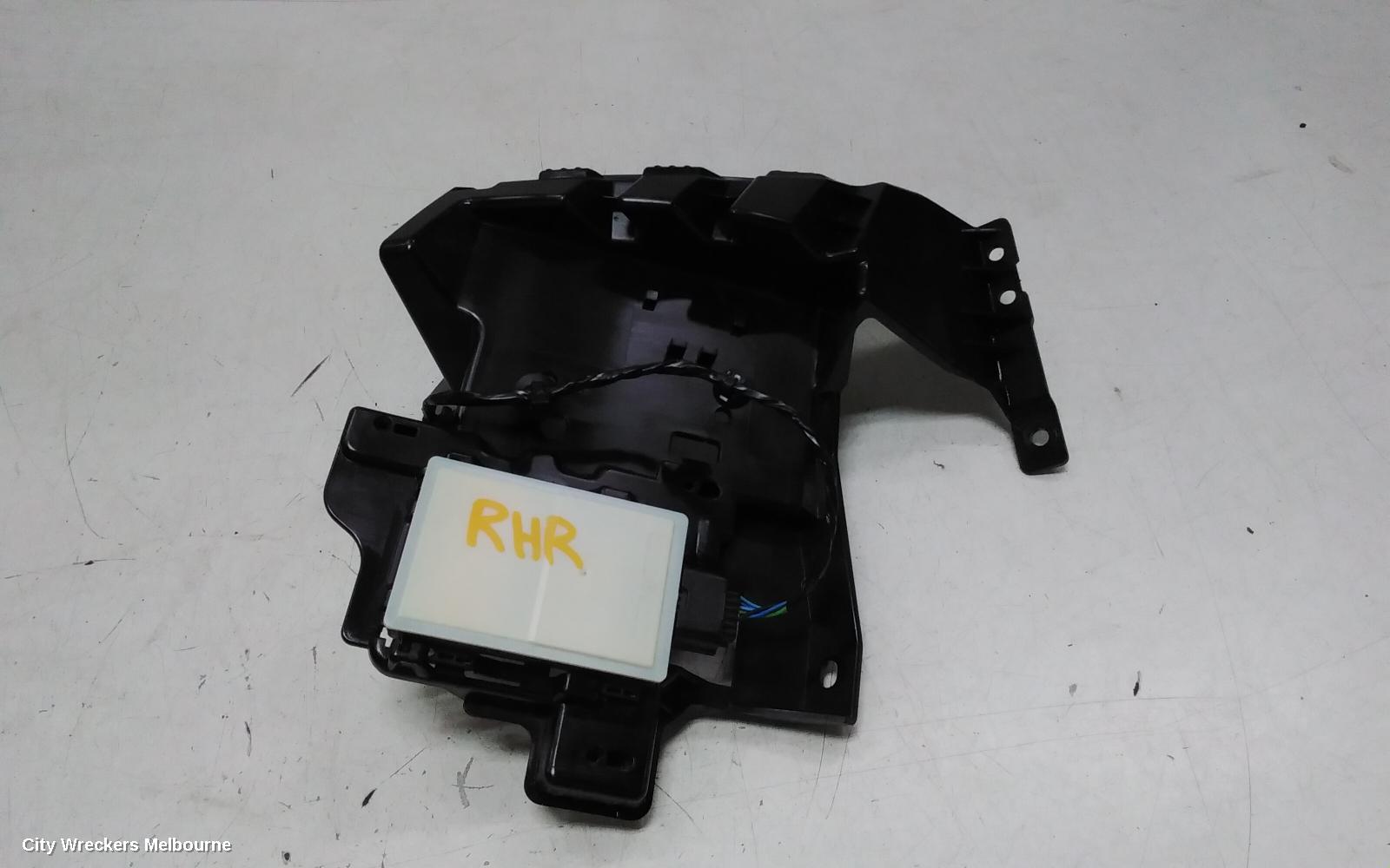 LAND ROVER DISCOVERY SPORT, L550, 01/2015 ONWARDS, K8D2-14F152-AL BLIND SPOT CONTROL MODULE  RHR: 143007 - Image 2